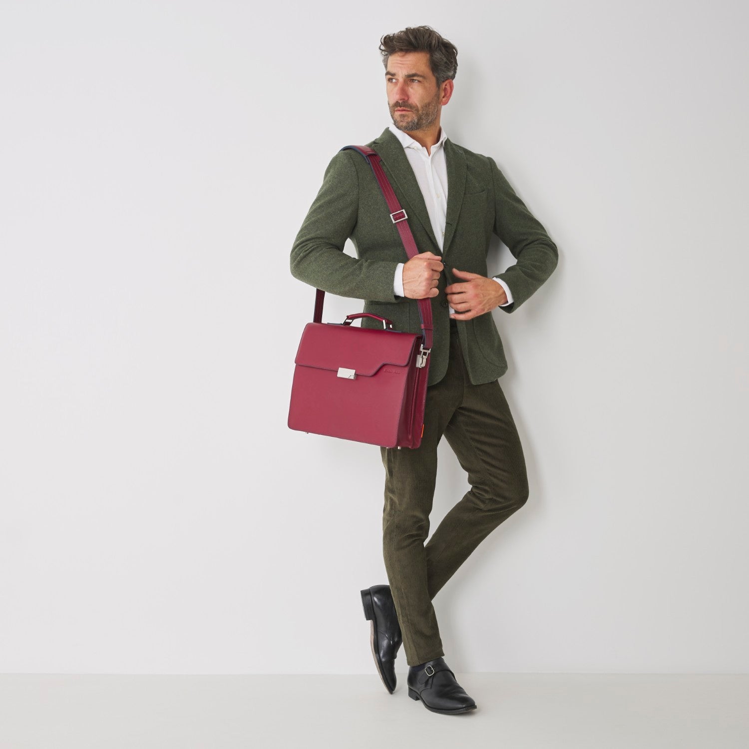 The Classic Briefcase - Red